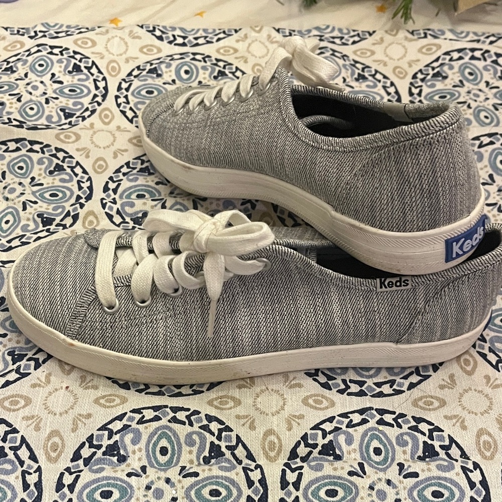 Keds Women's Black/Grey and White Striped Sneakers - Size 7